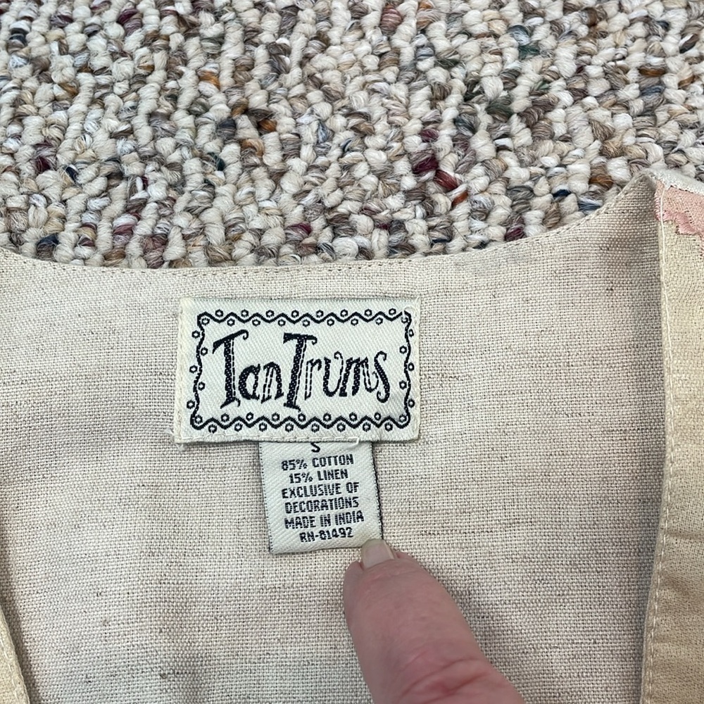 TanTrums Vintage Floral Embroidered Patchwork Vest. Y2K - Picture 5 of 8